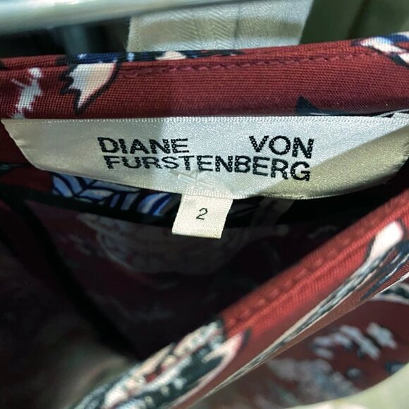 Diane Von Furstenberg Burgundy w/Blue Floral Skirt - Picture 3 of 3